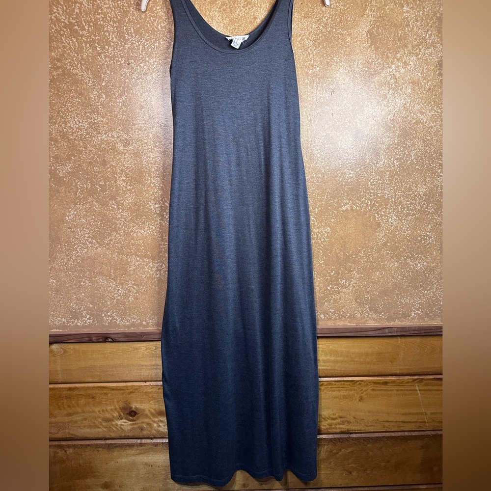 Forever 21 size small Gray Sleeveless Maxi Dress
